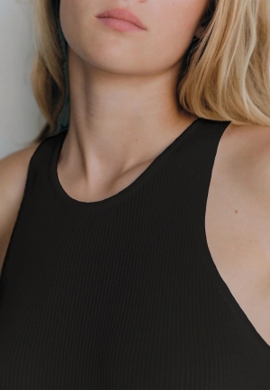 CLAIRE black