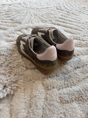 CL006 pink backtab br