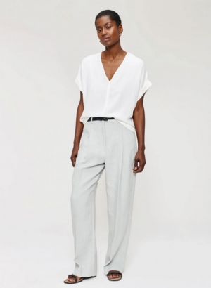 V04-10290388 off white