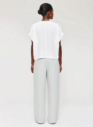 V04-10290388 off white