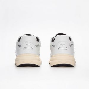 SHIFT M39 ivory black and