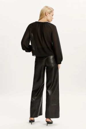 MARLOWE black stripe