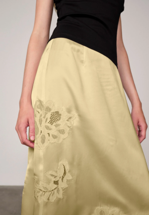 AMANDA pale lime