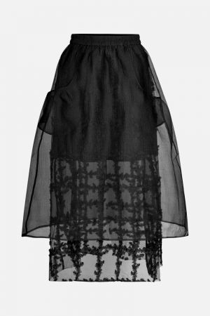 SEVARA black