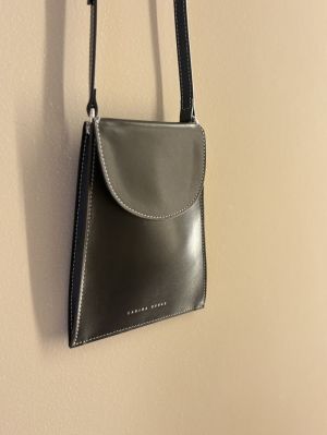 BILLIE PHONE POUCH black