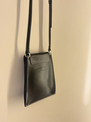 BILLIE PHONE POUCH black