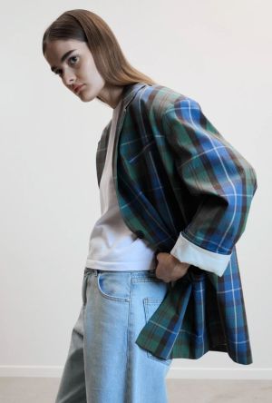 LOLA blue check
