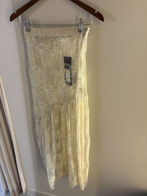 NSGON02 ivory