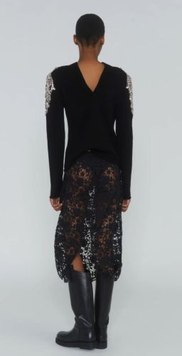 I08 black