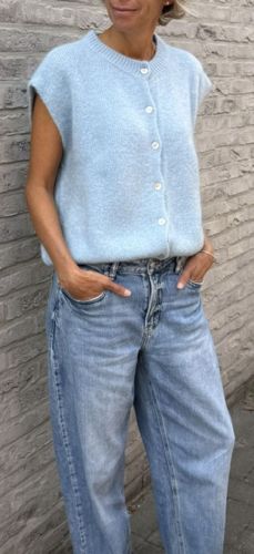 BEA pastel blue